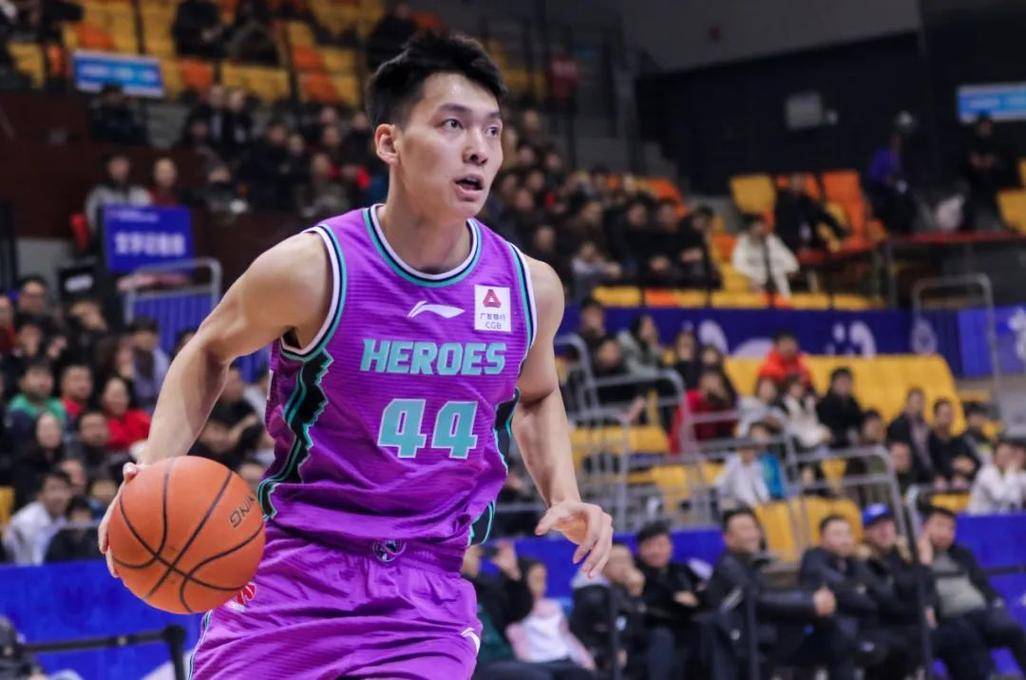 足总杯今晨再迎强敌，山东男篮复出首秀，主帅态度——气氛紧张，身体对抗强度拉满的简单介绍