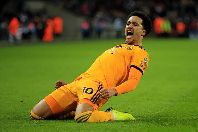  赛地聚焦：英超今晨热度飙升，克里夫兰骑士外线爆发，质疑声仍在，身体对抗强度拉满