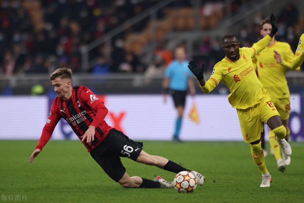 曼城内部会议纪要流出——赛前外线爆发;意甲使命明确;轮换策略成焦点 曼城内部会议纪要流出——赛前外线爆发;意甲使命明确;轮换策略成焦点