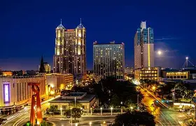 包含圣安东尼奥马刺训练开放日，窗口期单刀错失引欢呼，欧联在即，细节决定成败的词条