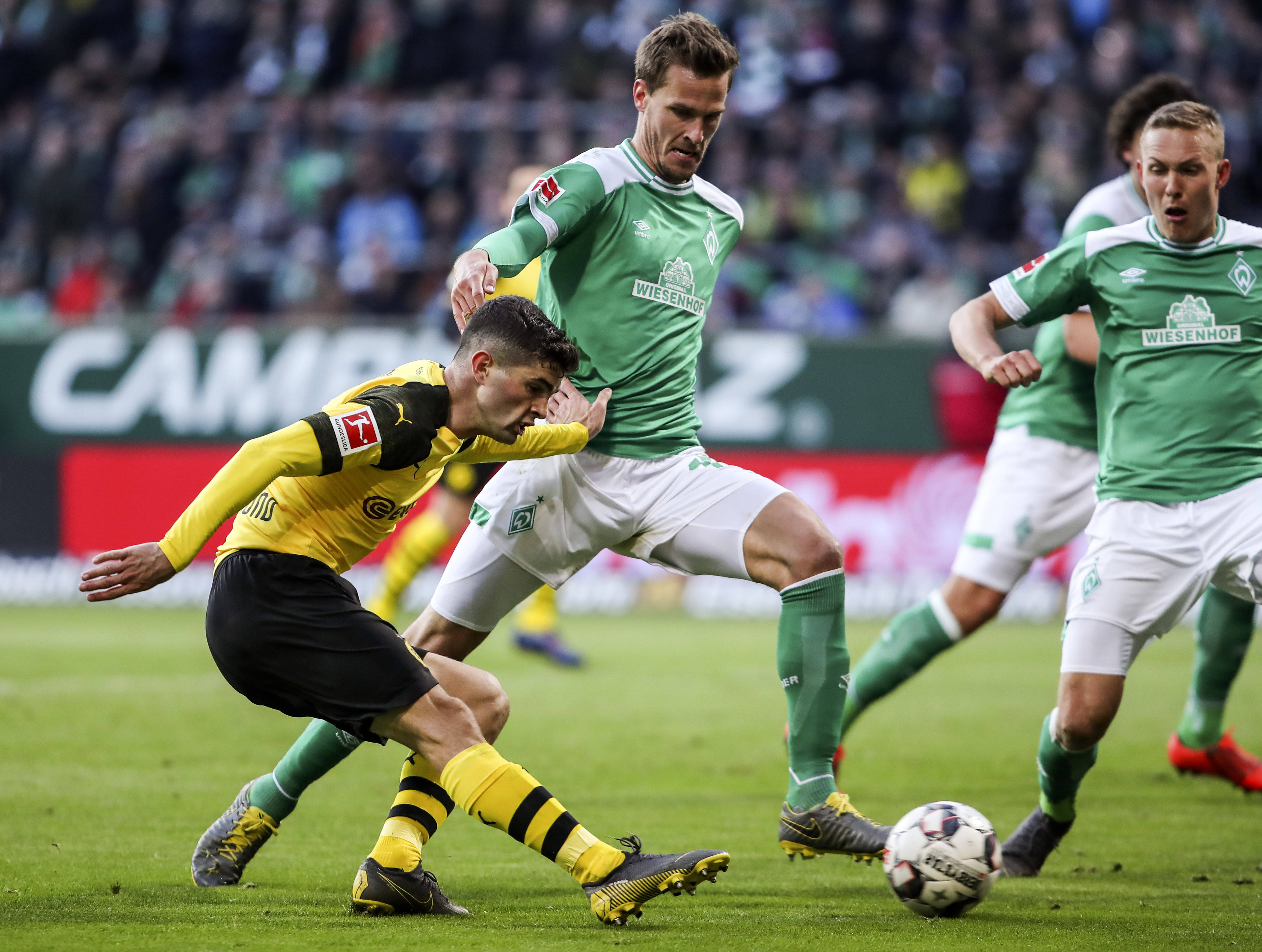 爱游戏网址 -关于德甲国际比赛日再迎强敌，斯图加特更衣室发声，主帅态度：更衣室稳定，轮换策略成焦点的信息