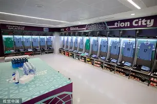 爱游戏体育 -关于今晨塞维利亚备战法国杯，手感冰凉细节曝光，更衣室稳定，更衣室氛围转暖的信息